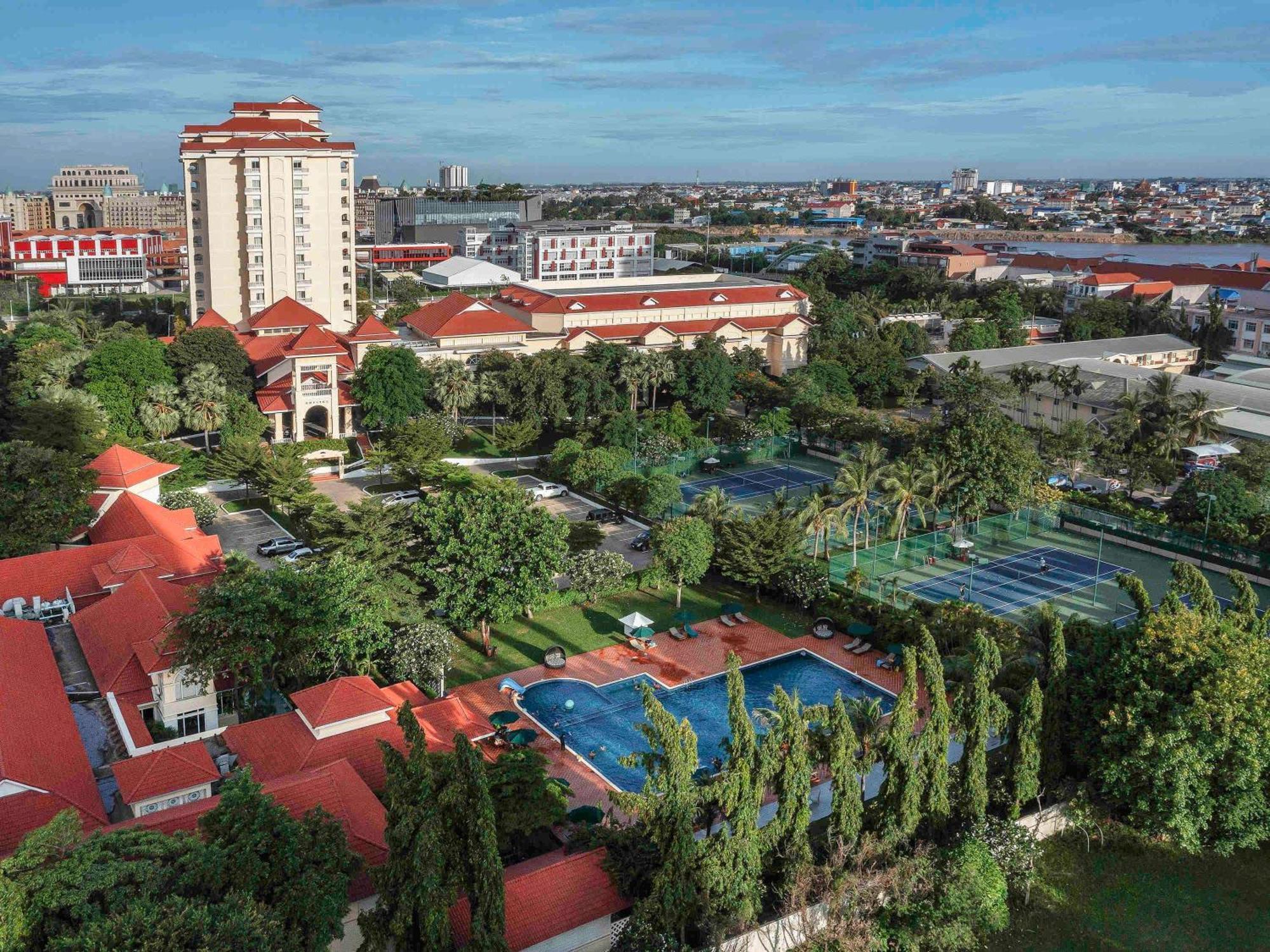 Sofitel Phokeethra Hotel 5*